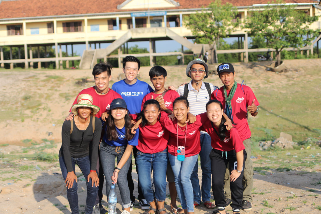 Members from Wateroam, OceaNUS, Souperstar and Paññāsāstra University of Cambodia smiling for a picture in Cambodia